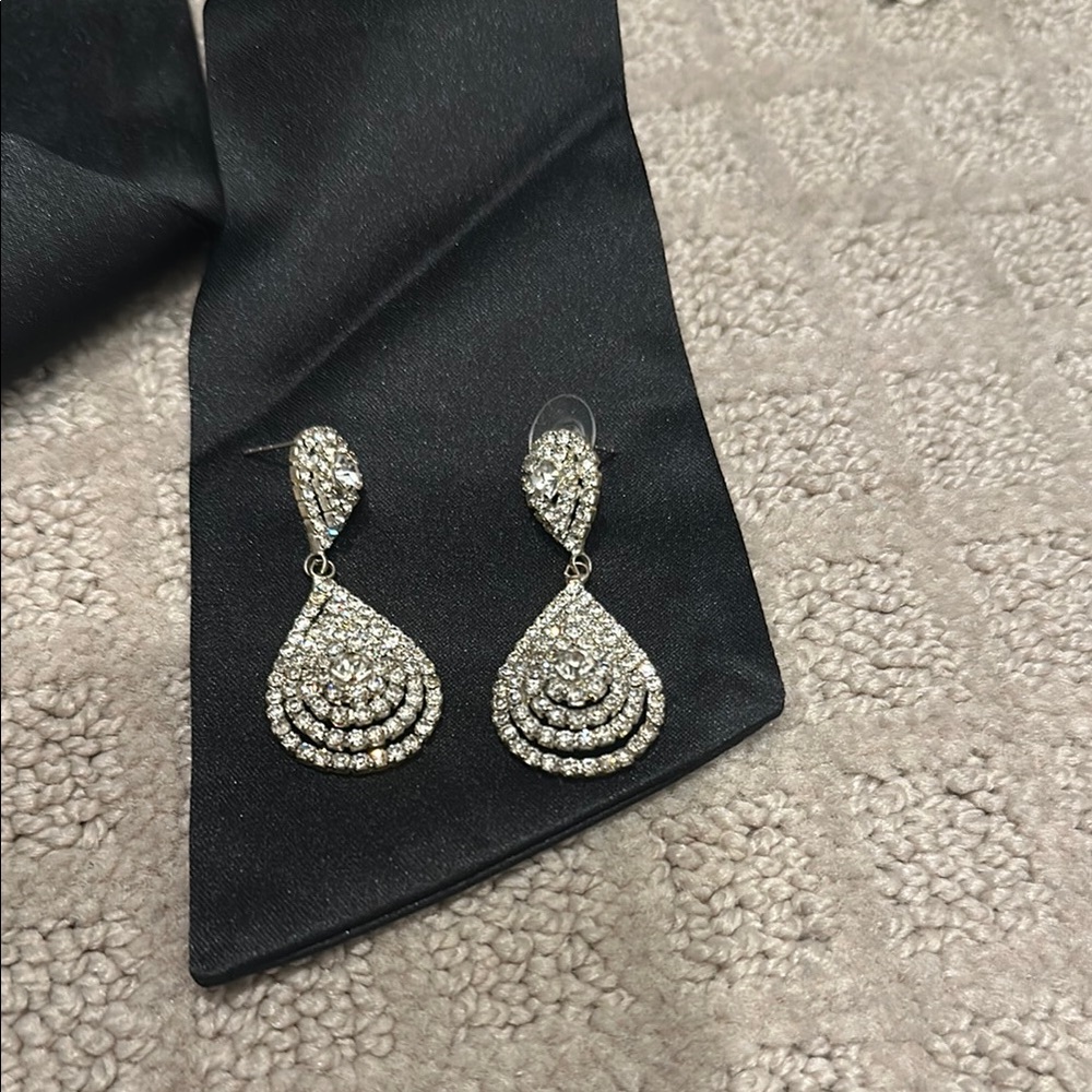 Elegant Silver Rhinestone Teardrop Earrings